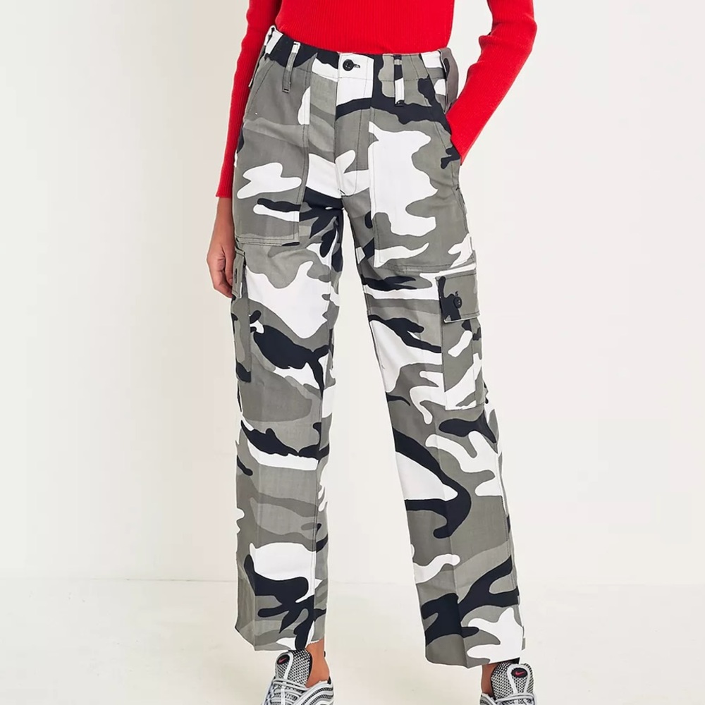Urban Renewal Vintage Surplus Black and White Camo Cargo Trousers Large 32 W